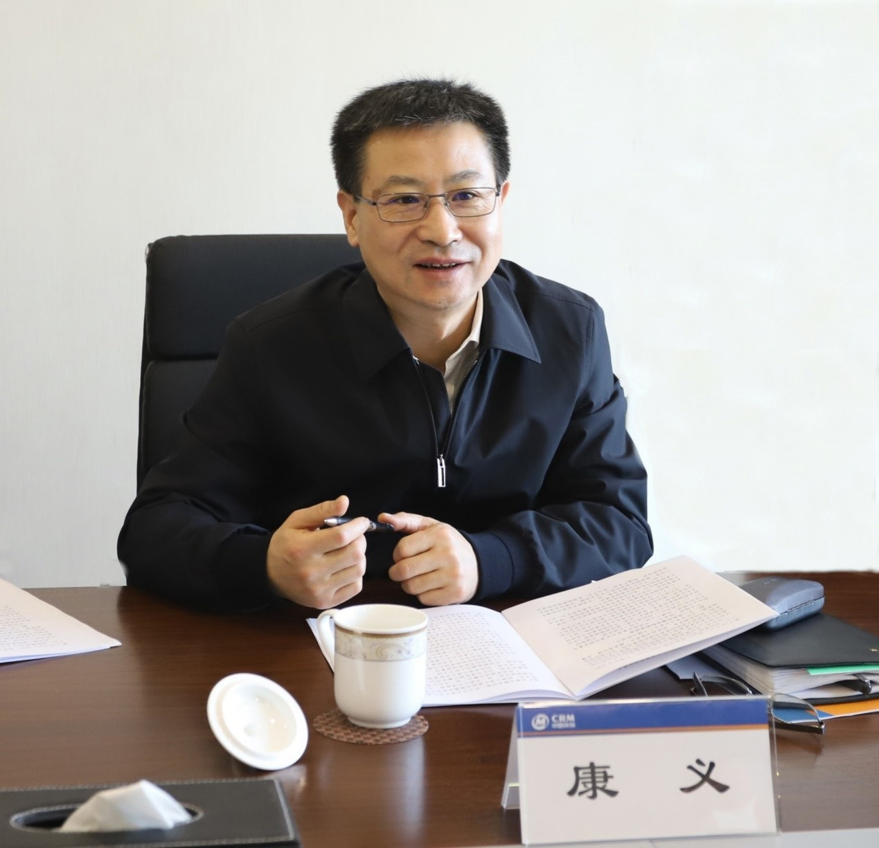 天津市副市长康义到中国多宝电竞调研指导事情